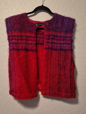 Vintage Fiberwork Handwoven Art To Wear Vest Red Purple Knit Boho Button Front